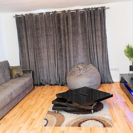맨체스터 Cosy 2 Bed With Parking Near Piccadilly, Etihad Stadium And Coop Live Sleeps Up To 5 빌라 외부 사진