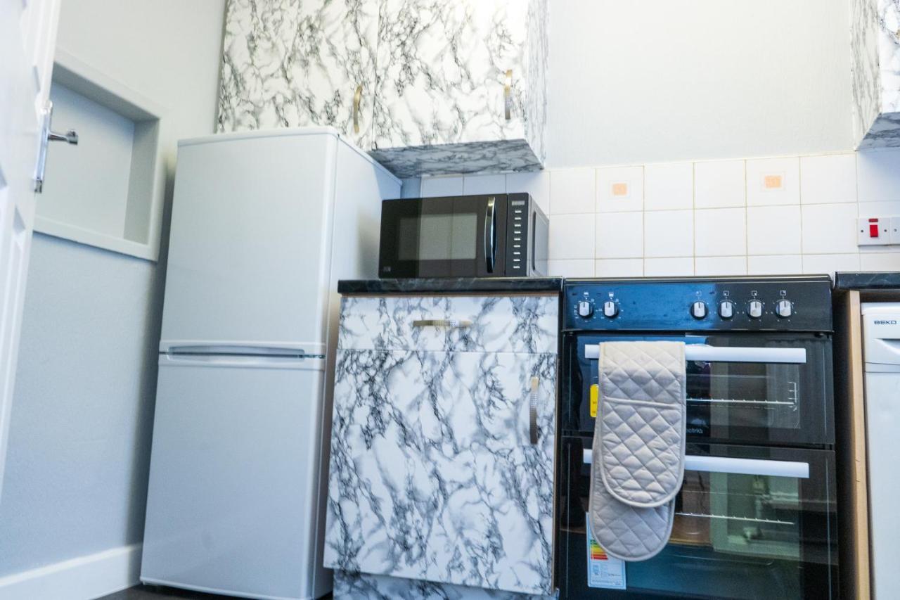 맨체스터 Cosy 2 Bed With Parking Near Piccadilly, Etihad Stadium And Coop Live Sleeps Up To 5 빌라 외부 사진